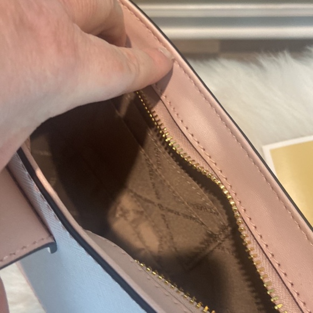 SOLD✨✨NEW MICHAEL KORS PINK & GOLD BAG - Picture 6 of 8